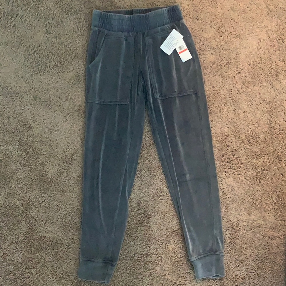 Jessica Simpson high waisted velour joggers